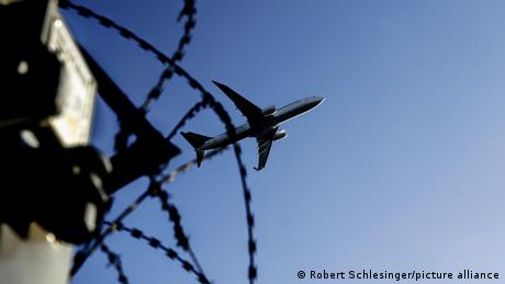 Γαλλία: Απελάσεις εξπρές ισλαμιστών