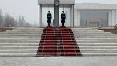 Почетный караул в Бишкеке