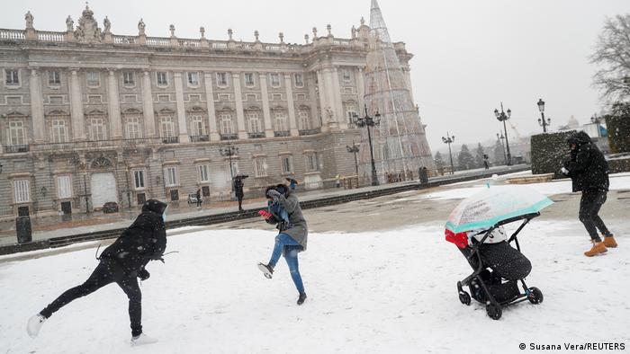 Spanien | Schneefall in Madrid