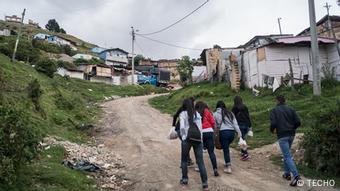 Mujeres y jóvenes, entre los más afectados por la crisis.