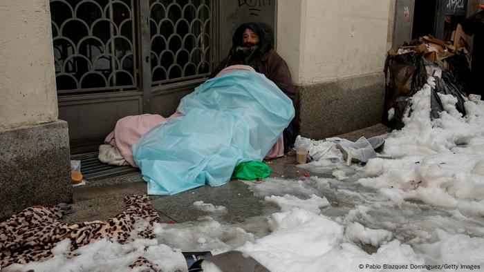 Persona sin hogar en Madrid