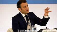 11.01.2021, Frankreich, Paris: Emmanuel Macron, Staatspräsident von Frankreich, spricht während des «One Planet Summit» im Elysee-Palast. Der «One Planet Summit» war von Frankreich, der Weltbank und den Vereinten Nationen ins Leben gerufen worden. Ziel ist es, die Umsetzung des Pariser Klimaabkommens zu beschleunigen und mehr Investitionen in den Klimaschutz zu fördern. Foto: Ludovic Marin/AFP/AP/dpa +++ dpa-Bildfunk +++