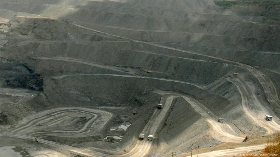 Petro oficializa prohibición de exportaciones de carbón de Colombia a Israel