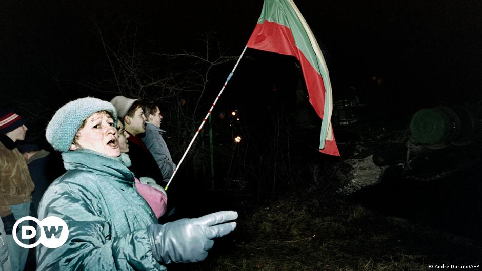 Lietuva švenčia 30 metų nuo mirtino sovietų išpuolio 1991 m  Europa |  Naujienos ir aktualijos iš viso žemyno |  DW