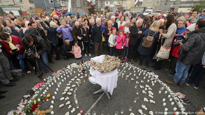 Unos 9 000 Ninos Irlandeses Murieron En Hogares Para Madres Solteras Durante Decadas Europa Dw 12 01 21