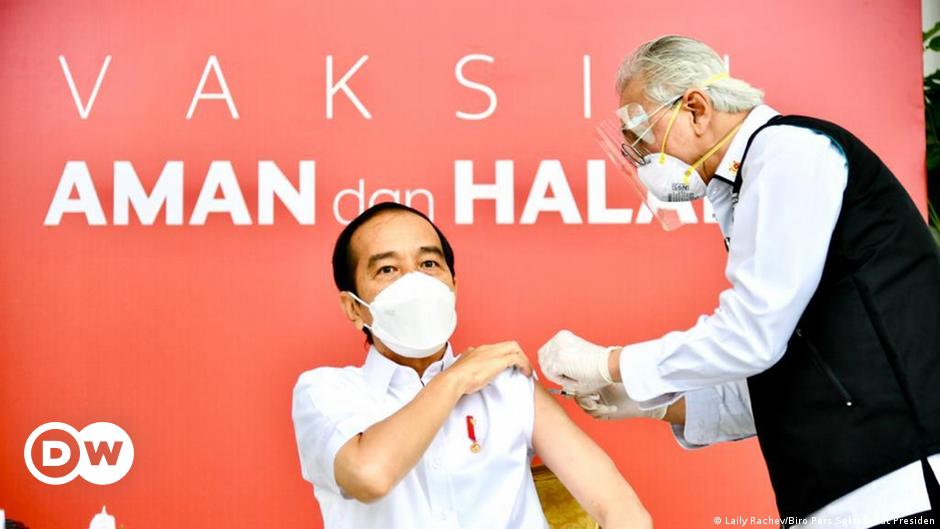 Indonesia meluncurkan kampanye vaksinasi yang ambisius – DW – 13 Januari 2021