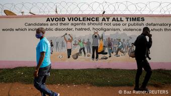 Uganda Wahlen l Streetart gegen Gewalt in Kampala