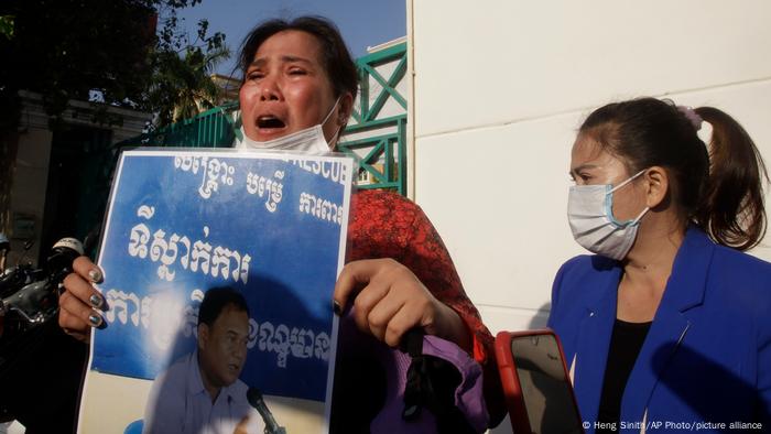 Cambodia Activists Slam Politicized Trial Of Opposition News Dw 14 01 2021