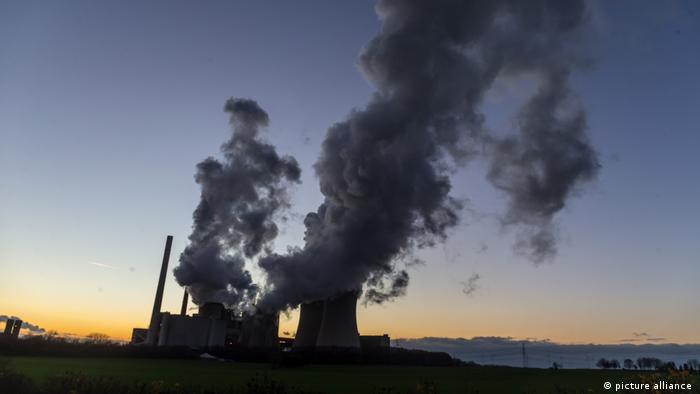 Deutschland Klima l Braunkohlekraftwerke in Neurath