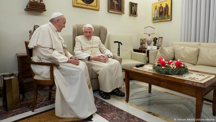 Italien I Papst Franziskus besucht Ex-Papst Benedikt