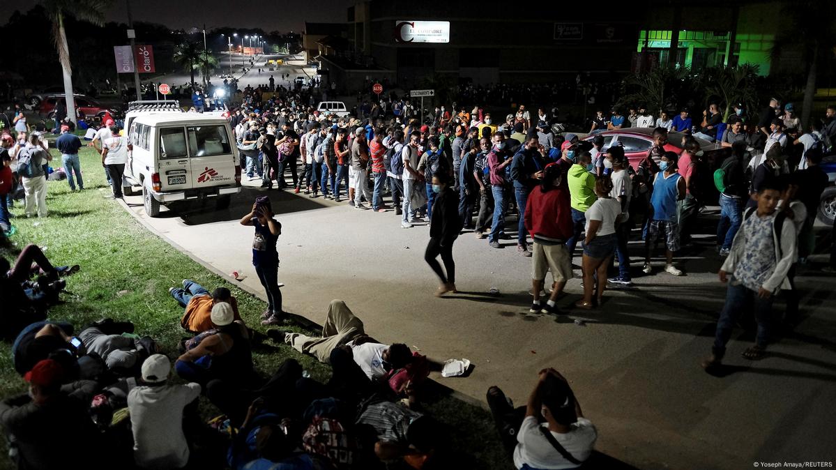 Caravana migrante de Honduras llega a frontera de Guatemala