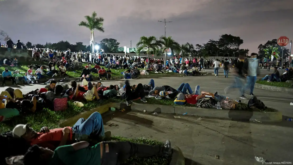 First migrant caravans of 2021 leave Honduras DW 01 16 2021