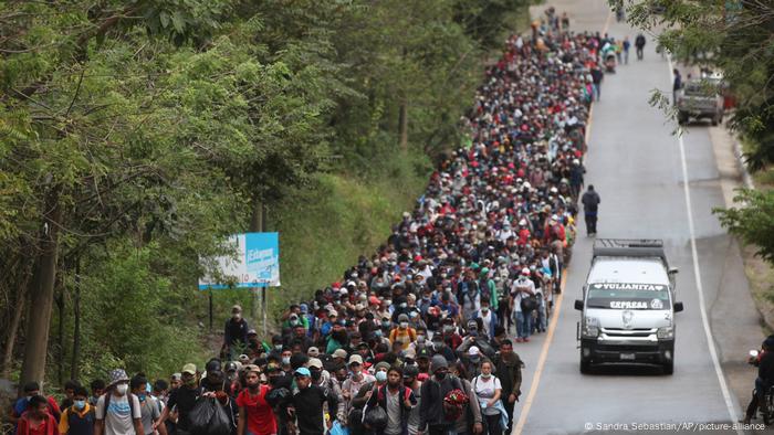 Guatemala Cracks Down On Us Bound Migrant Caravan News Dw 17 01 21