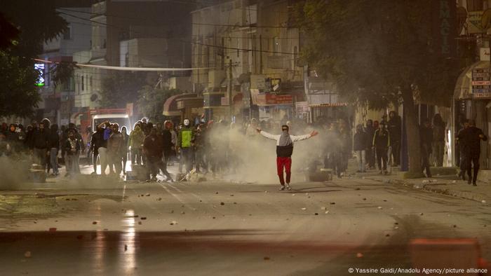 Gangs of youths on the streets of Tunis