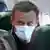 Алексей Навальный в маске в самолете на пути в Москву 17 января