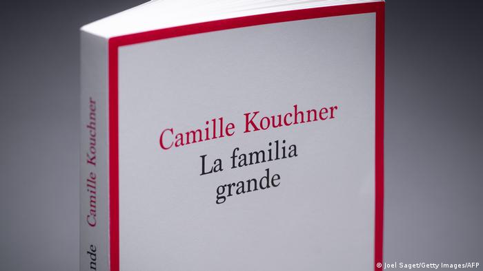 В едно прекрасно лято на Лазурния бряг малко момче е