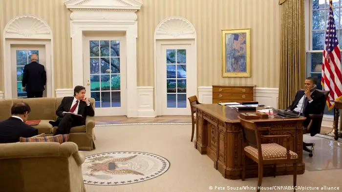 Washington | Weißes Haus Oval Office | Biden und Obama