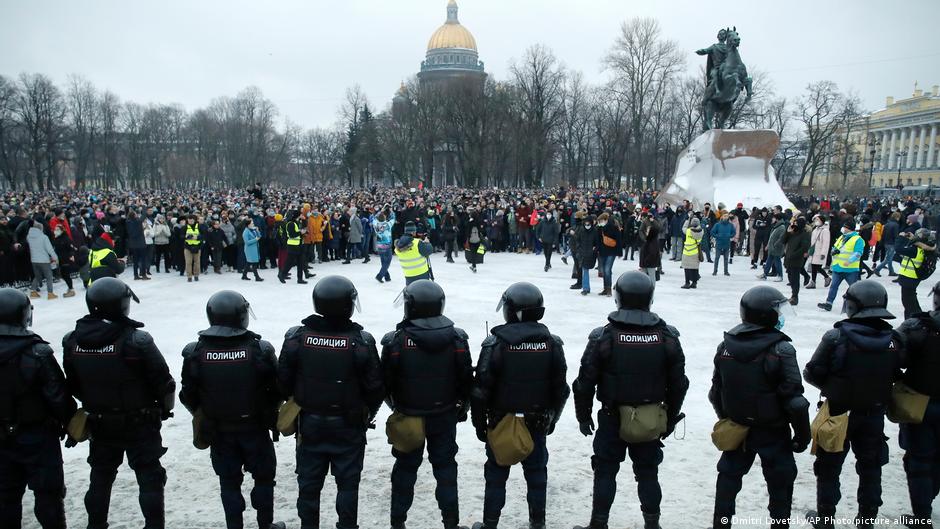 在俄羅斯多個城市，周六都有抗議活動，圖為聖彼得堡