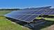 Solarpanele auf Wiese Solarpanele auf Wiese
