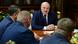 Лукашенко и его чиновники Лукашенко и его чиновники
