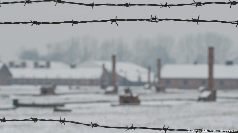 Poland: Historians ordered to apologize over Holocaust research | News | DW - Vimarsana News