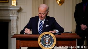 USA Washington | Präsident Joe Biden unterschreibt Executive Order zum Klimawandel USA Washington | Präsident Joe Biden unterschreibt Executive Order zum Klimawandel