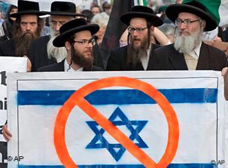 Orthodoxe Juden protestieren gegen den israelischen Militäreinsatz (Foto:ap)