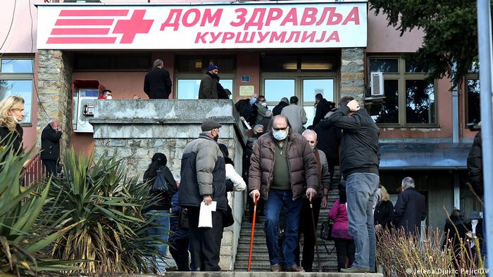 Serbien Kursumlija | Coronakrise: Bewohner werden geimpft