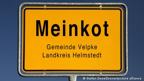 Ortseingangsschild Meinkot