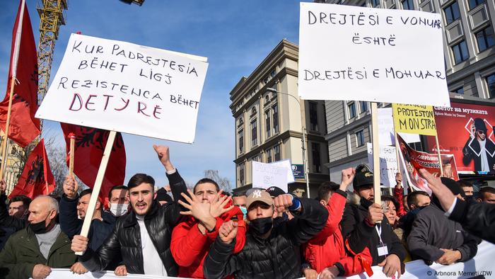 Nordmazedonien Proteste in Skopje gegen ein Gerichtsurteil