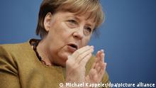Bundeskanzlerin Angela Merkel (CDU) spricht bei einer Pressekonferenz zur aktuellen Lage im Haus der Bundespressekonferenz. Themen sind unter anderem die Beschlüsse von Bund und Ländern zur Bekämpfung der Corona-Pandemie, die anstehenden virtuellen Beratungen der Kanzlerin mit den Staats- und Regierungschefs der Europäischen Union (EU) und das Verhältnis zu den USA nach der Amtseinführung des neuen Präsidenten. +++ dpa-Bildfunk +++
