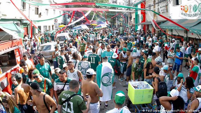 Brasilien | Palmeiras-Fans feiern die Bi-Meisterschaft des Conmebol Cup in Sao Paulo