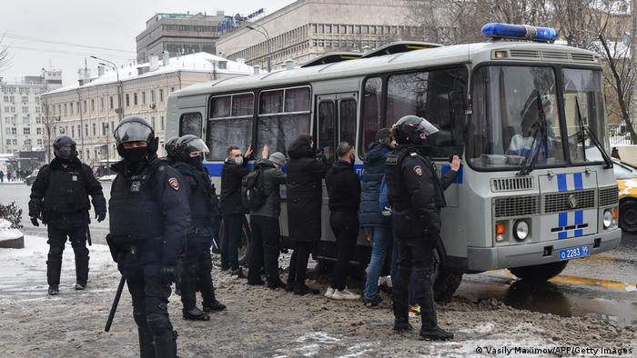 Затримані протестувальники у Москві