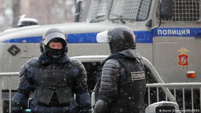 Российские полицейские во время выступлений в защиту Навального (фото из архива)