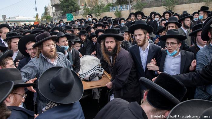 Jerusalem | Beerdigung des Rabbi Meshulam Soloveitchik