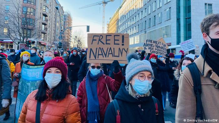 Deutschland Berlin | Demonstration Solidarität | Nawalny