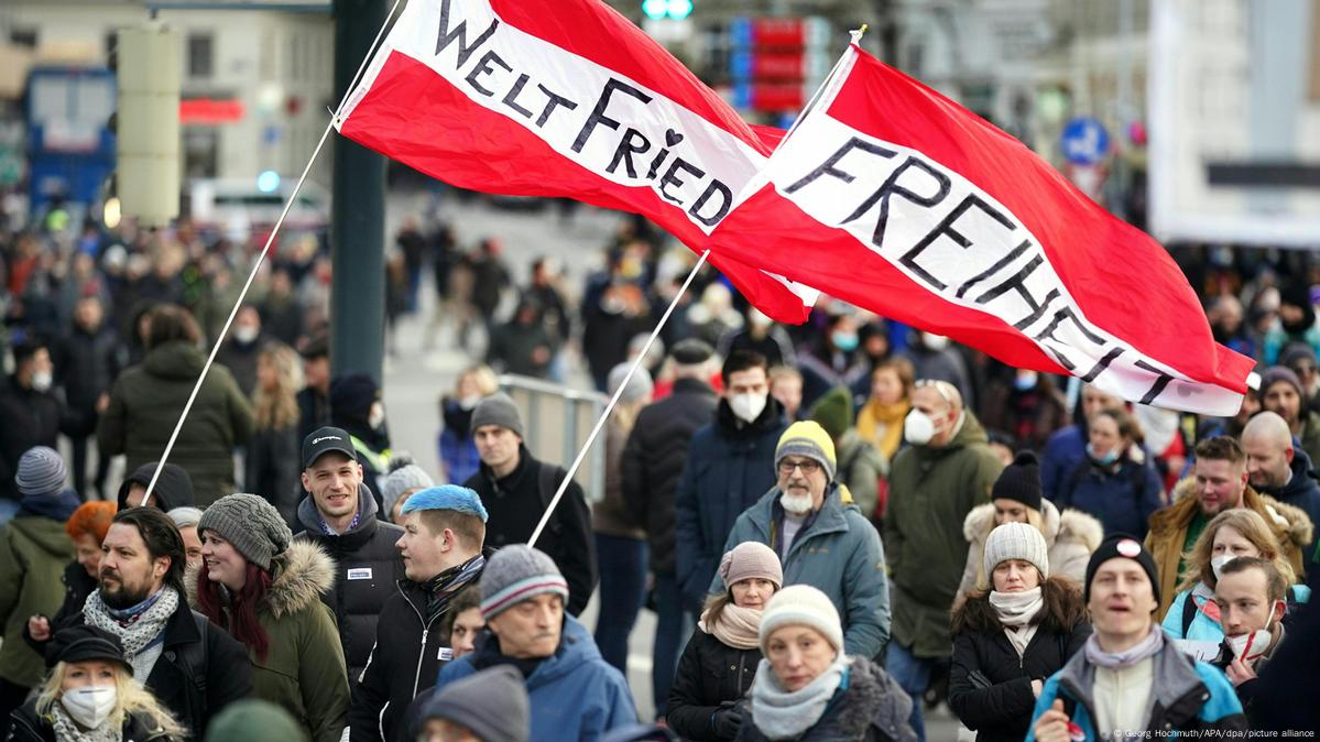 Против австрии. Протесты в Австрии. Протесты в Европе Австрия. Протесты в Вене. Митинги в Австрии 2022.