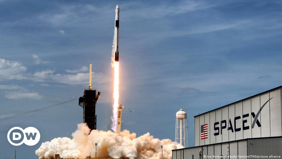 SpaceX Uzay İstasyonuna İlk Kez İnsanlı Uçuş Yapacak…
