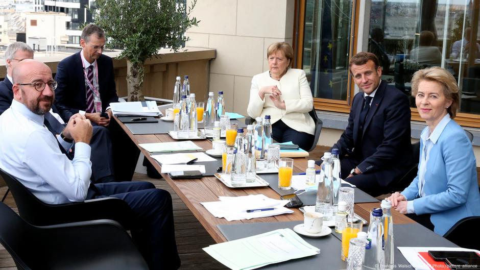 Belgien Brüssel EU Gipfel | Charles Michel, Angela Merkel, Emmanuel Macron und Ursula von der Leyen