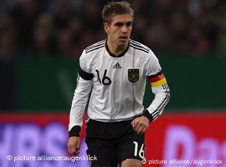 Lahm S Outspoken Autobiography Causing Controversy In Germany Sports German Football And Major International Sports News Dw 25 08 2011