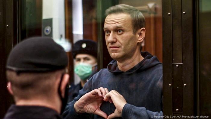 Navalni salı günü 3,5 yıl hapse mahkum edildi 