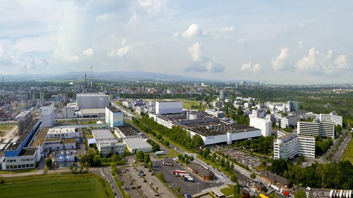 Территория фармацевтической компании Sanofi во Франкфурте-на-Майне Территория фармацевтической компании Sanofi во Франкфурте-на-Майне