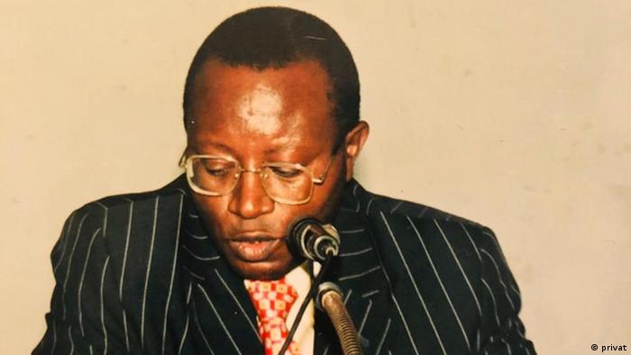 Floribert Chebeya avait été tué dans les locaux de la police à Kinshasa. Son chauffeur Fidèle Bazana, qui l'accompagnait, a disparu et son corps n'a jamais été retrouvé. 