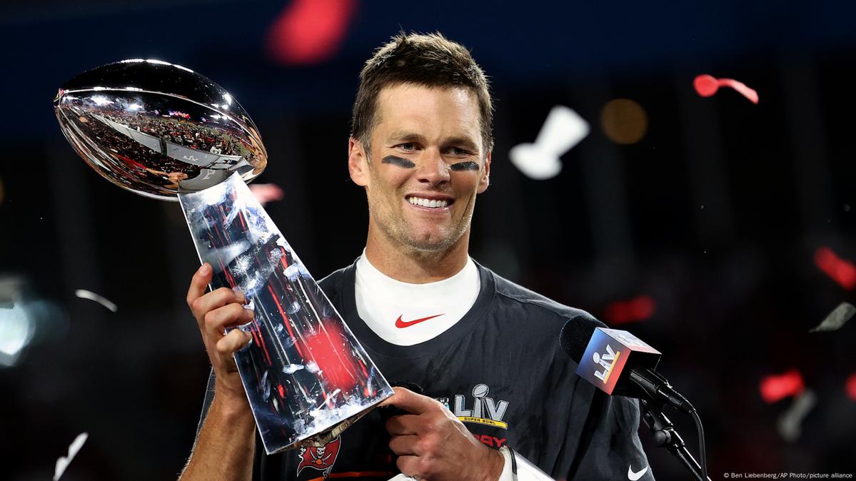 Super Bowl: Tom Brady leads Tampa to victory over Chiefs – DW – 02