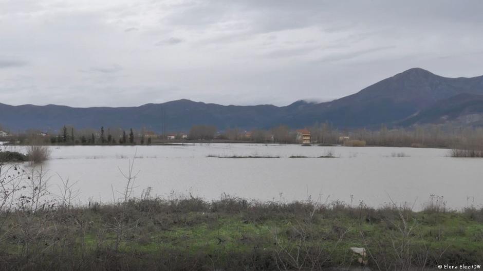 Shqipëria nën kthetrat e motit  Vërshime dhe përmbytje