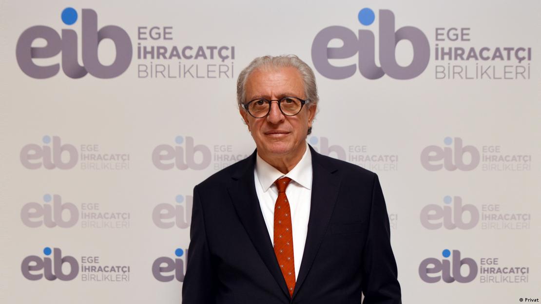 Ege Tekstil ve Hammaddeleri İhracatçıları Birliği (ETHİB) Başkanı Jak Eskinazi'nin yakın plan bir fotoğrafı