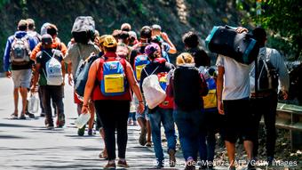 Kolumbien Migration l Flüchtlinge aus Venezuela - Highway in Cucuta