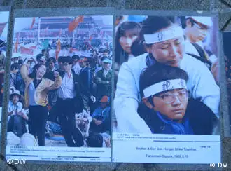 Bilder, die bei einer Andachtsstunde an den Opfer der Studentenbewegung am 4. Juni. 1989 in Peking auf dem Alexander Platz in Berlin gezeigt werden.