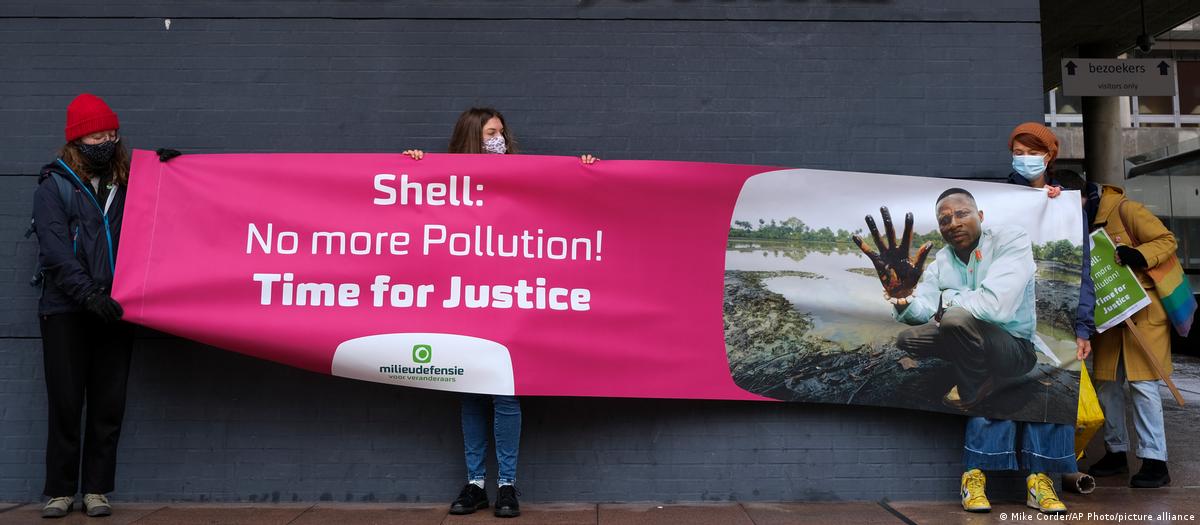 Nigeria: Shell's divestment plan sparks debate – DW – 01/18/2024