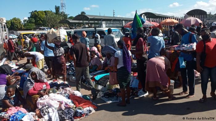 Mosambik I Plaetze ohne Soziale Distanz in Maputo